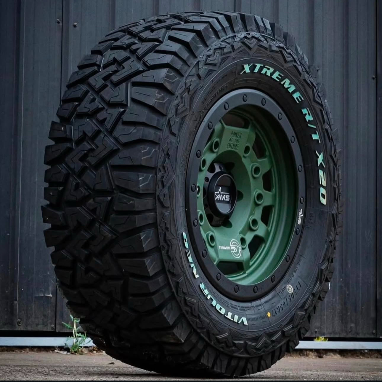 275/55/20 VITOUR XTREME A/T X20 TYRES