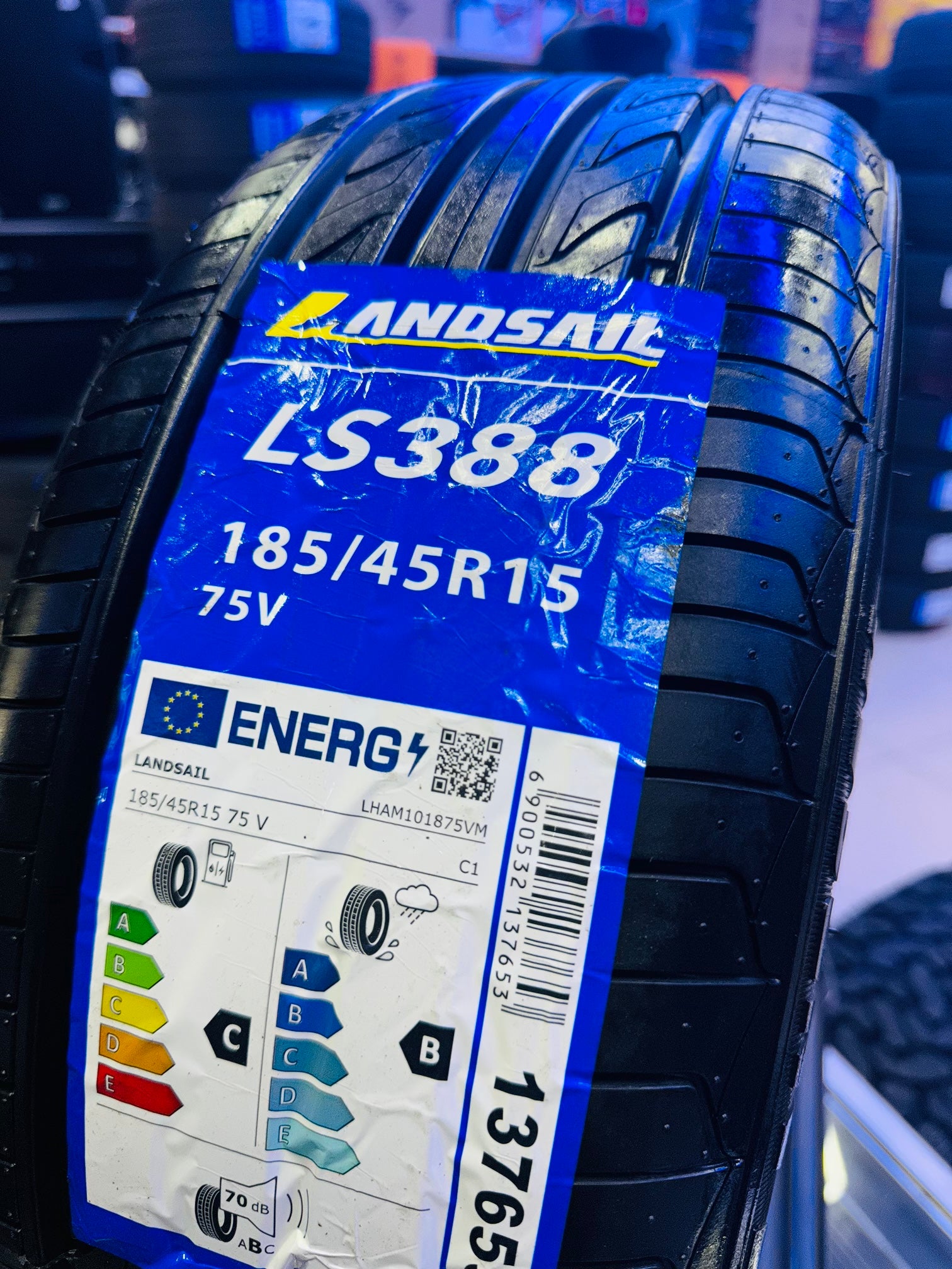 185/45/15 LANDSAIL LS388 STRETCH TYRE