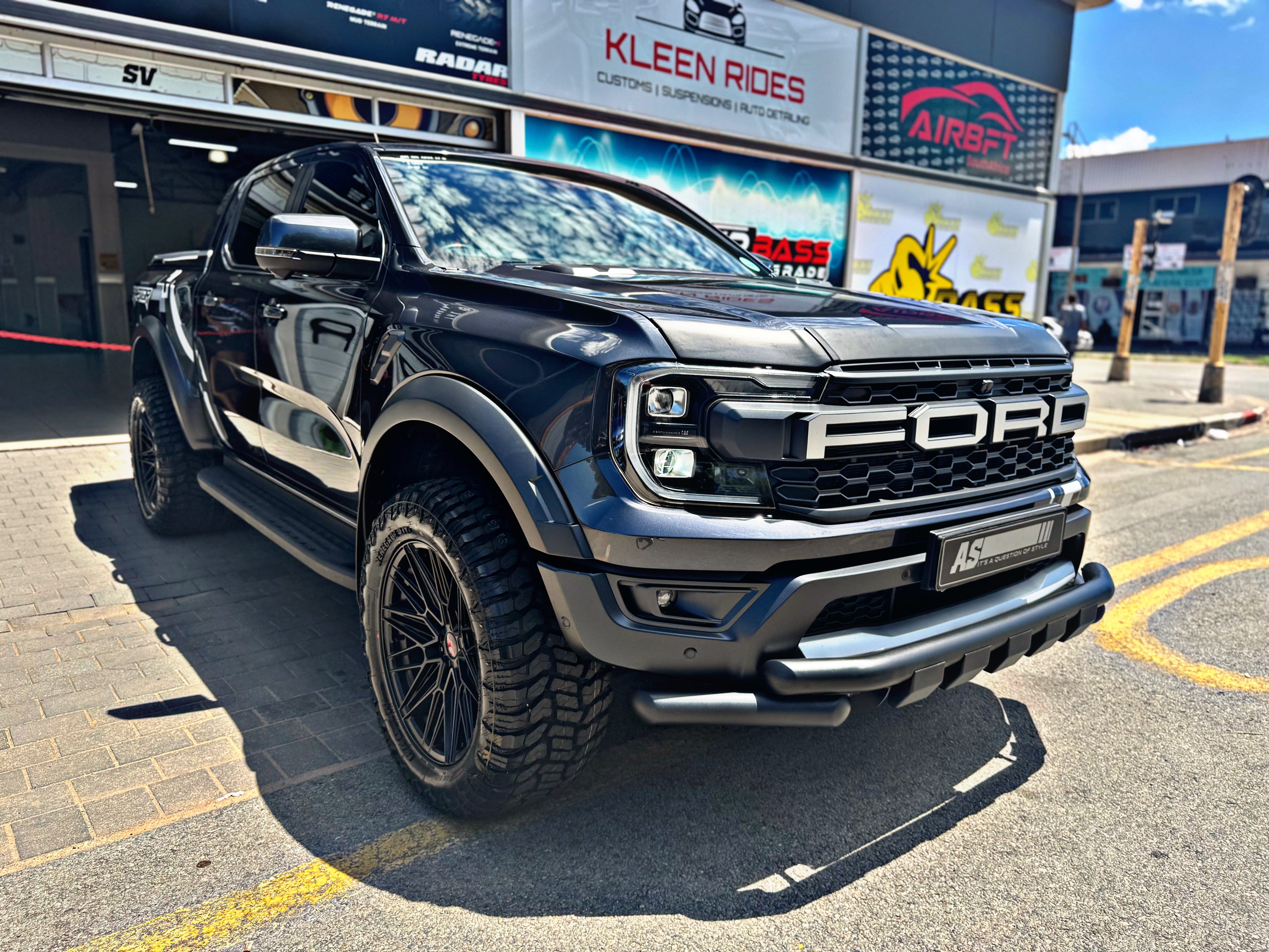 FORD RANGER/ EVEREST  NEXT GEN 2023 BUMPER GUARD / NUDGE BAR / STYLING BAR 3 PIECE BLACK FITS ALL NEW GENERATION FORD RANGERS