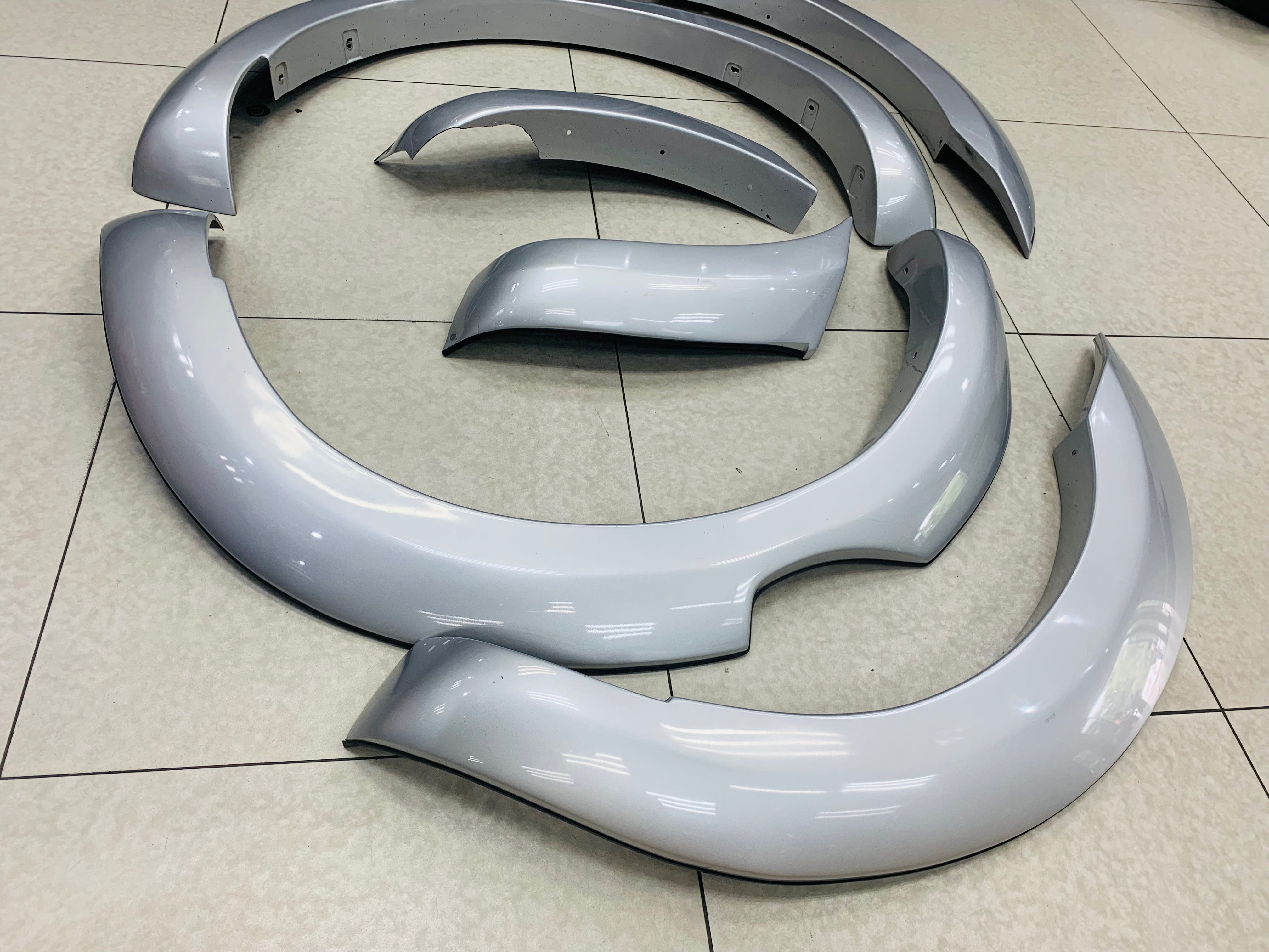 RANGER WIDE WHEEL ARCHES PREOWNED PAINTED SILVER