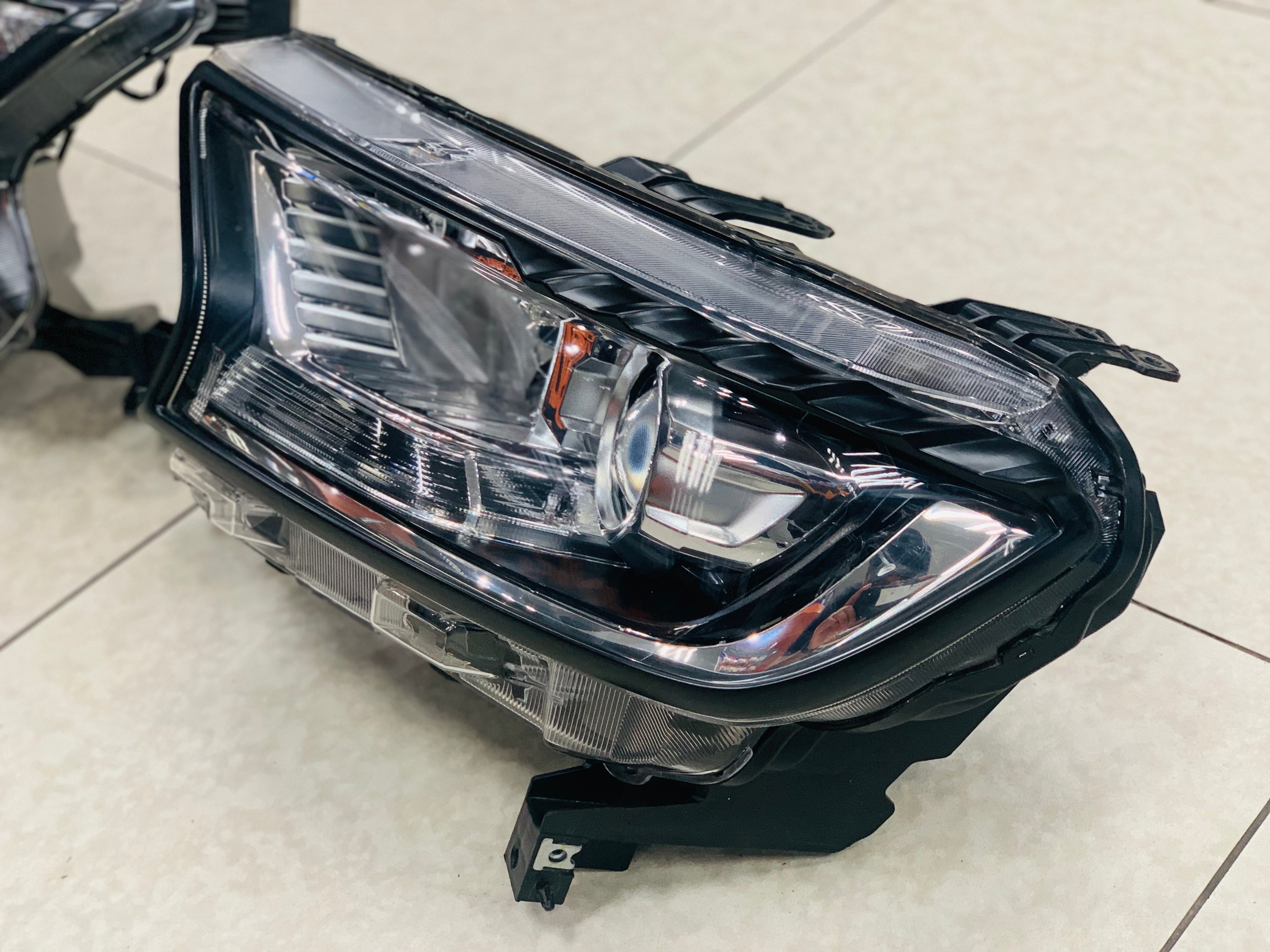 Ford ranger OEM 2018 WILDTRAK PREOWNED headlights