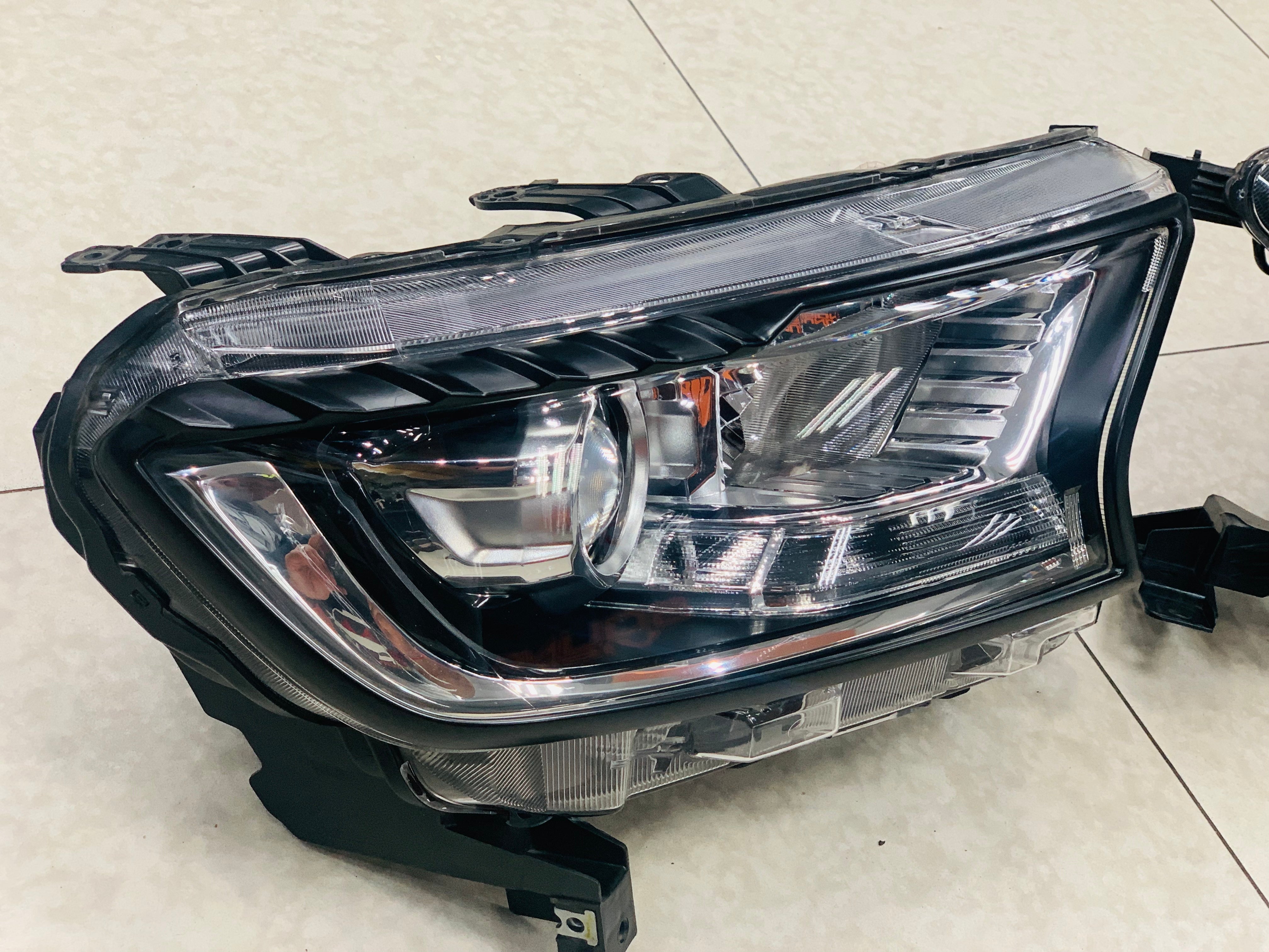 Ford ranger OEM 2018 WILDTRAK PREOWNED headlights