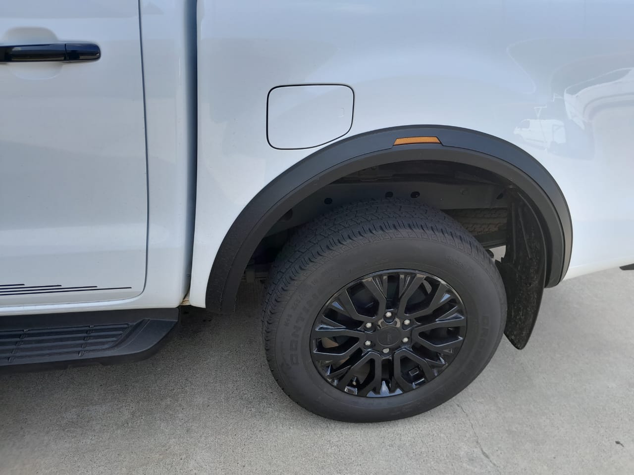 RANGER FX4 style MATT BLACK SLIM WHEEL ARCHES with reflector