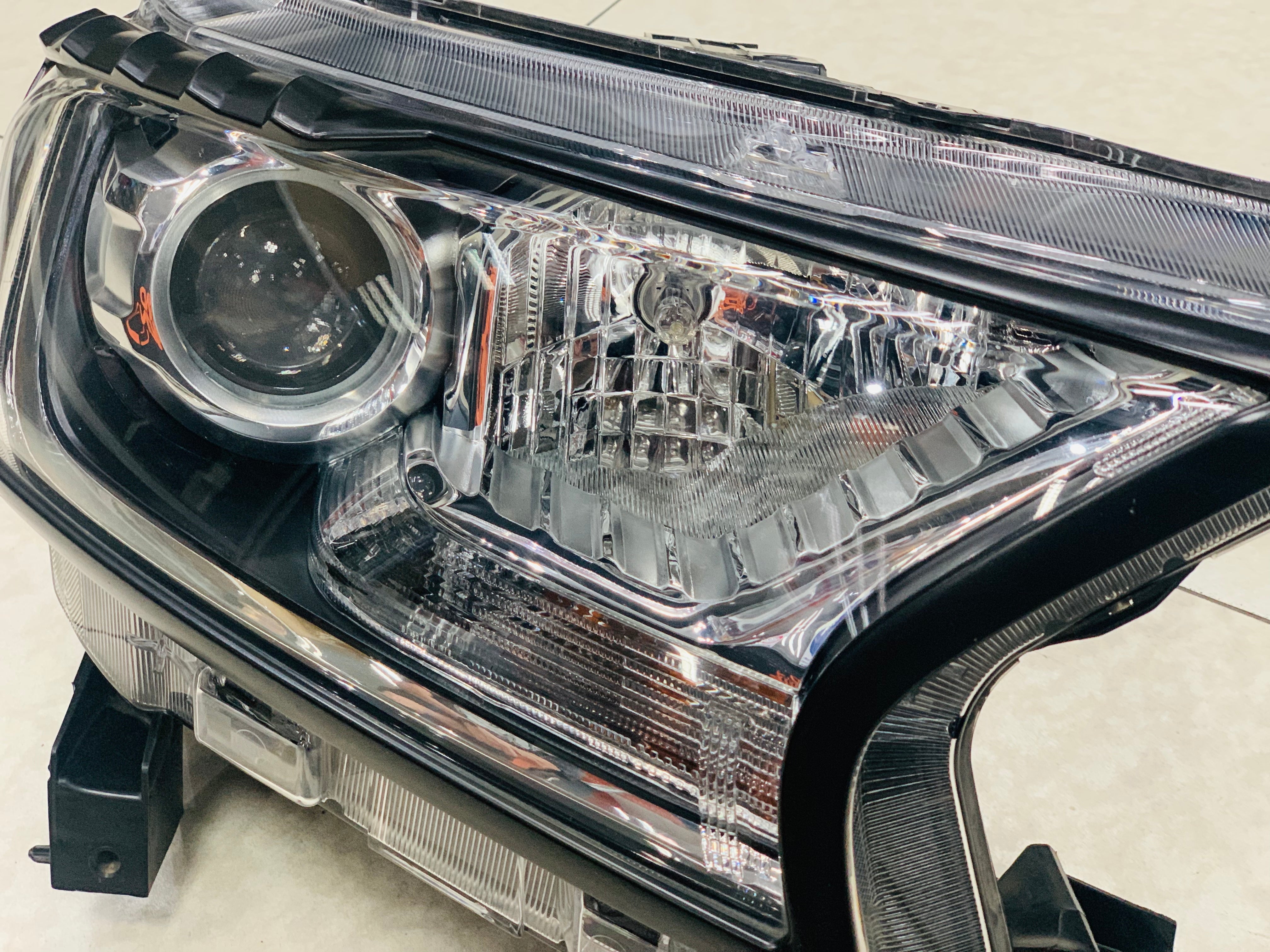 Ford ranger OEM 2018 WILDTRAK PREOWNED headlights