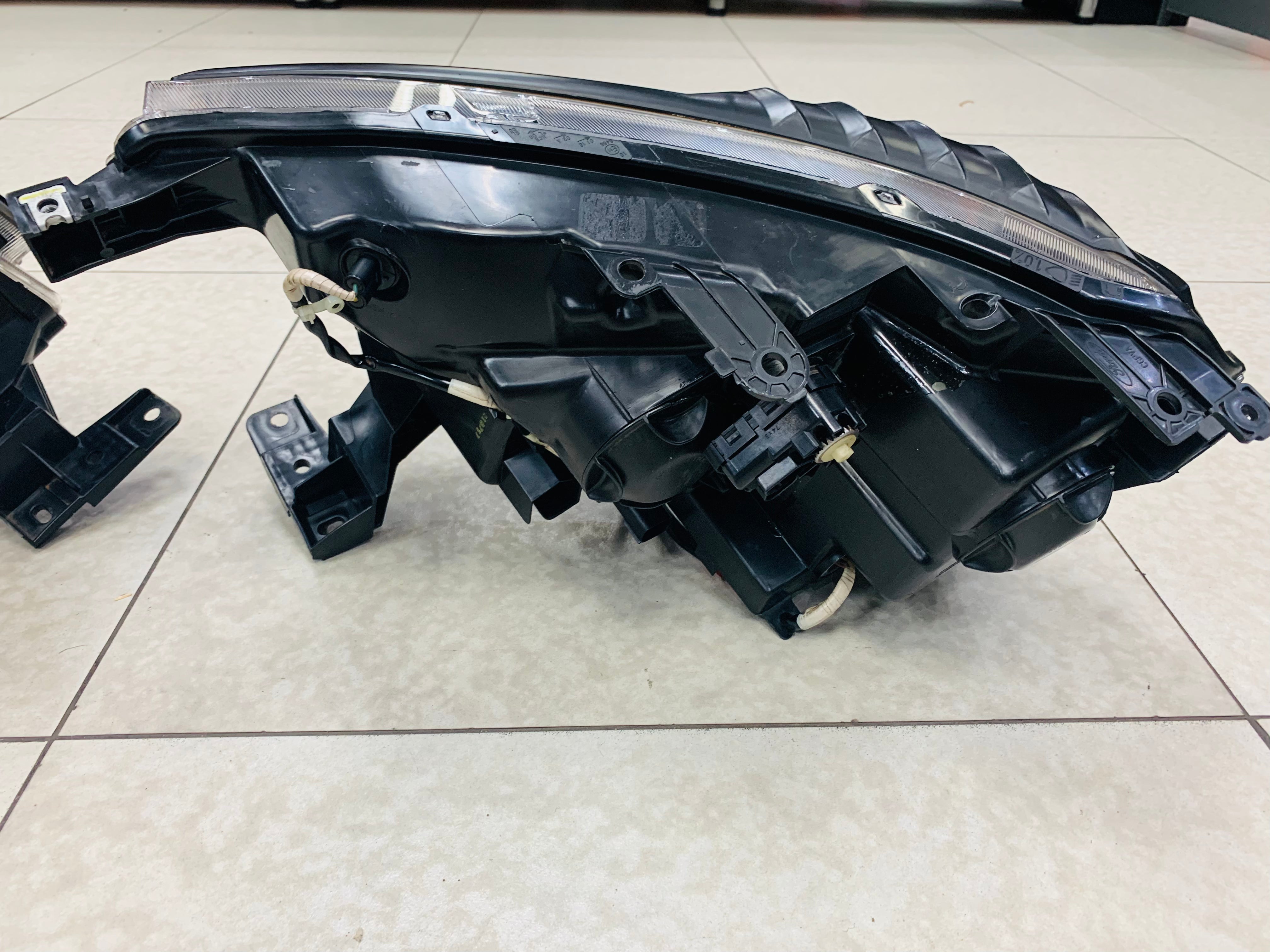 Ford ranger OEM 2018 WILDTRAK PREOWNED headlights